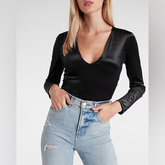 NWT Express Velvet Black Deep V Thong Bodysuit - Picture 1 of 8